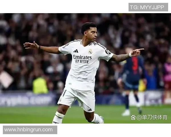 冰封王座下的暗流涌动：皇马冬窗为何静默？夏窗中场引援的必胜罗盘